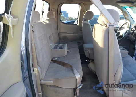 2002 Toyota Tundra Sr5 V8 z USA, uszkodzony, nr VIN 5TBRT34182S322543